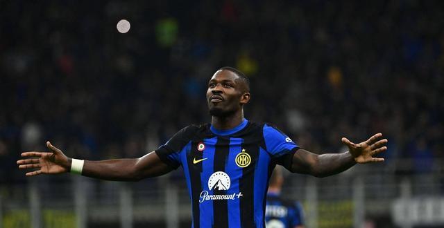 续首轮比赛, 得手, 开场仅