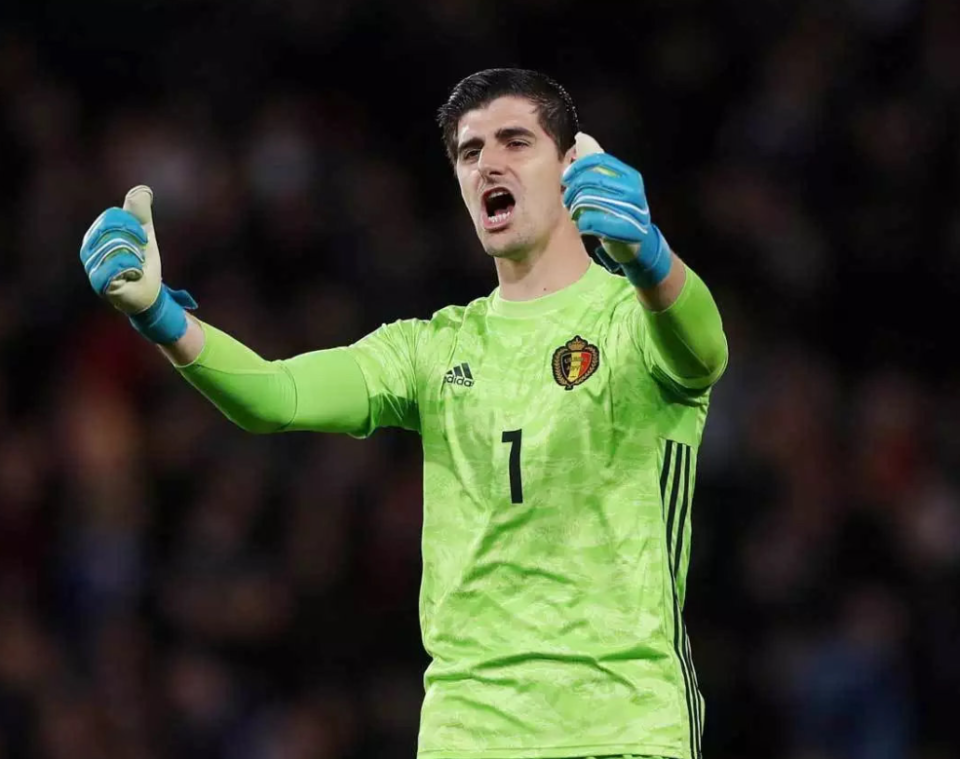 坐镇中场, 内越位, 应敌 坐镇中场, 内越位, 应敌