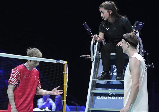 龙的发球私 龙的发球私